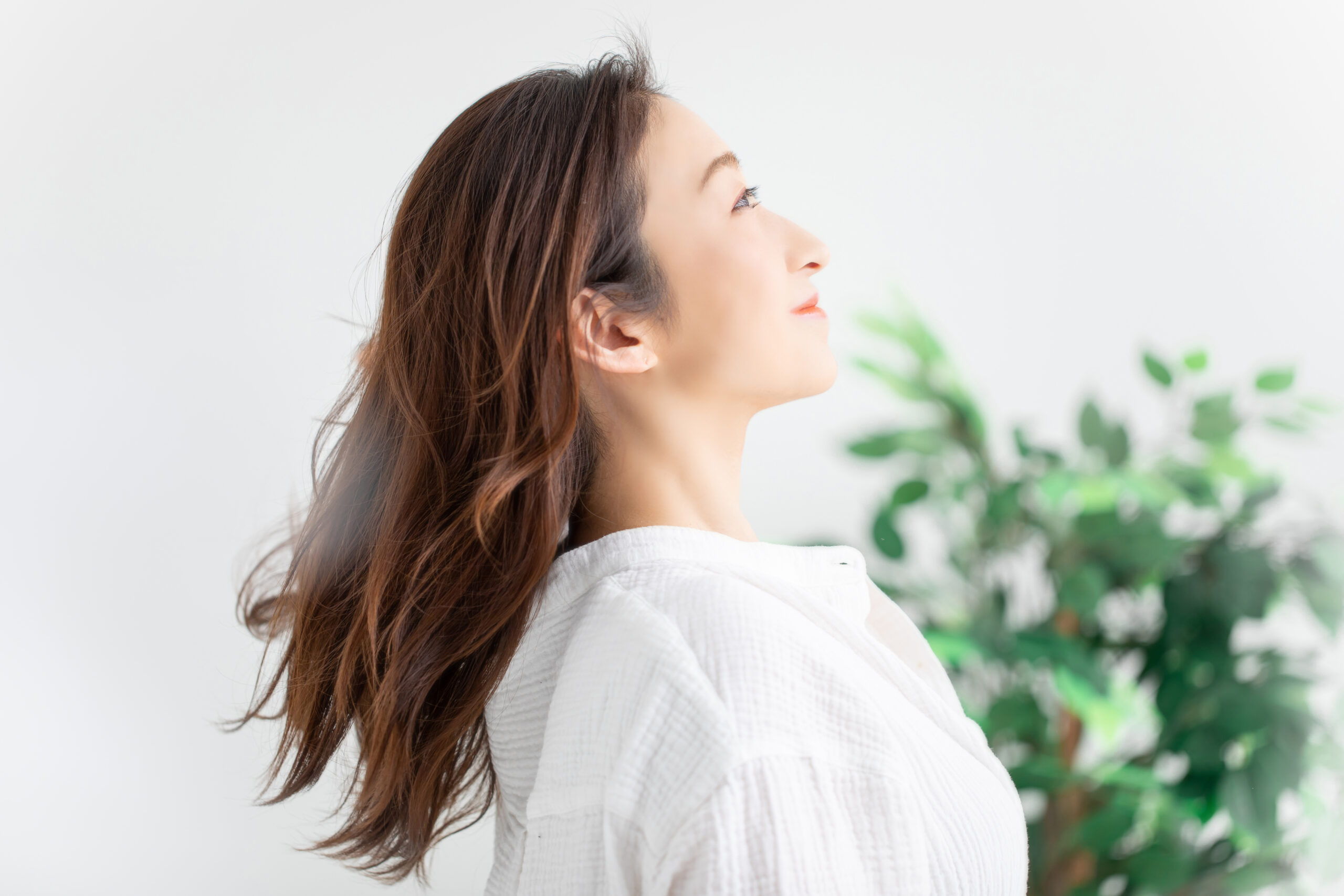 白髪染めでも明るくできる？40〜50代女性の白髪染めの考え方